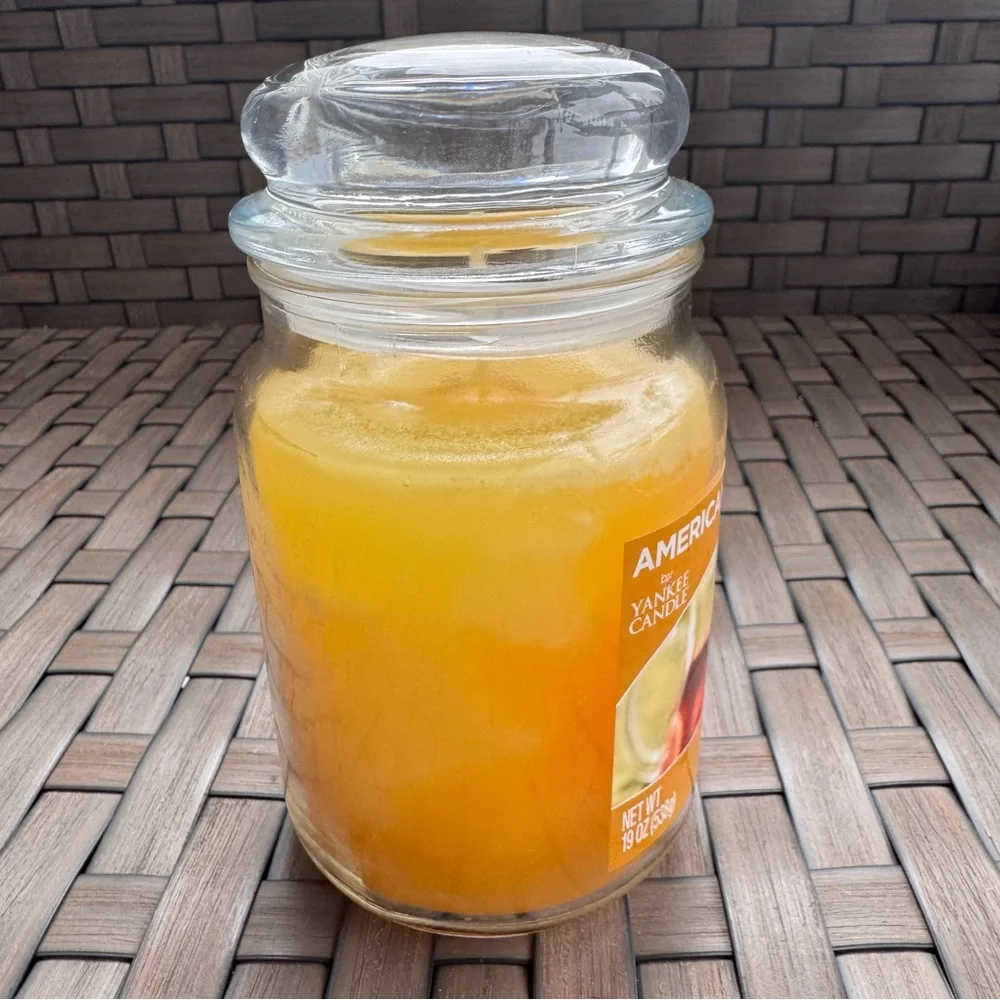 *Brand New* American Home by Yankee Candle Sun-Brewed Tea Large‎ Jar 19oz Candle